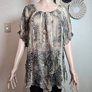 Lauren Ralph Lauren Women’s Size Medium Reptile Print Smocked Blouse 100% Silk